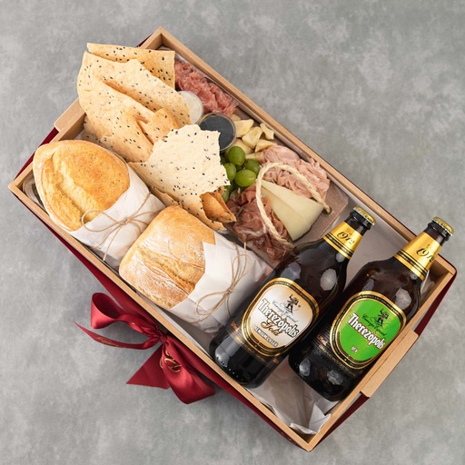 [101073] Bandeja com Tábua de Frios, Pães e Cervejas