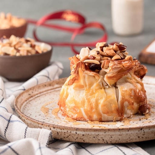 [105435] Brie Folhado com Caramelo de Mel e Castanhas